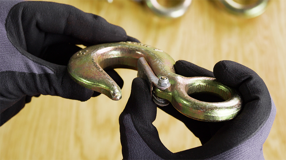 Pro-Lift-Alloy-Hoist-Hooks-latch-open Pro-Lift-Alloy-Hoist-Hooks-latch-open