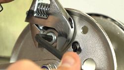Tyler Tool Manual Hand Winch: Completely Tighten Set Screw Nut