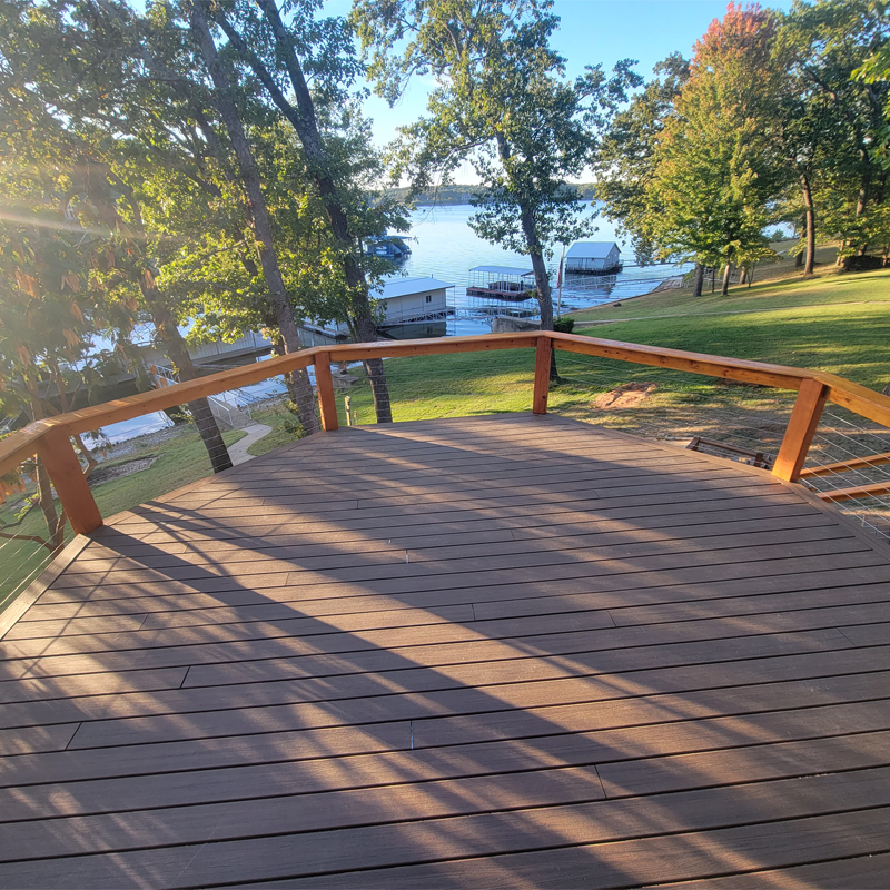 lakefront-deck-cable-railing
