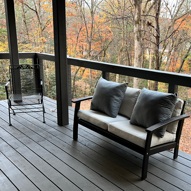 outdoor-porch-cable-railing