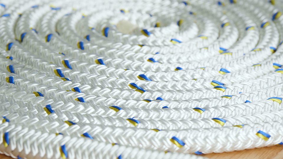 sea-strand-double-braid-polyester-dock-line-closeup sea-strand-double-braid-polyester-dock-line-closeup